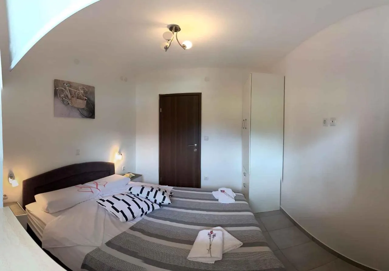 Apartment In Krsan 8830 0*,